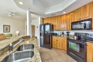 Bonita-Village-Condominium-for-Sale-3941-Kens-Way-1405-Bonita-Springs-fl-34134-Kitchen-004