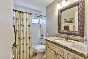 Highland-Woods-Condo-St-Andrews-Verandas-26931-Clarkston-Dr-206-Bonita-Springs-FL-34135-Bath-001