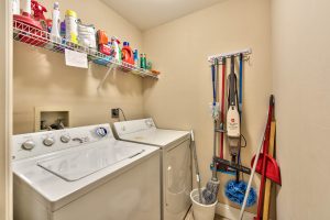 Highland-Woods-Condo-St-Andrews-Verandas-26931-Clarkston-Dr-206-Bonita-Springs-FL-34135-Laundry-Room-001