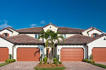 Carriage-Homes-in-Livingston-Lakes-Naples-Florida